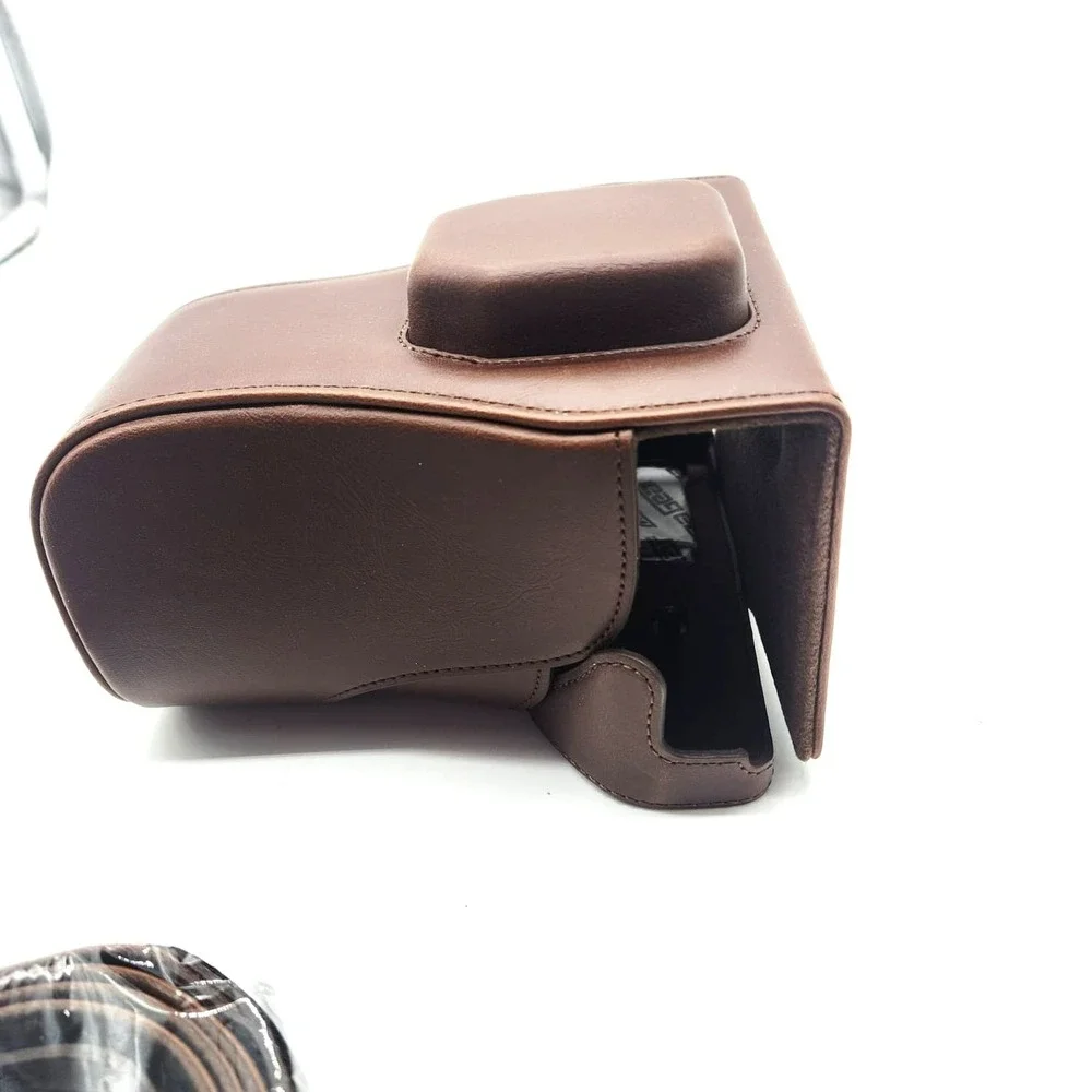 MegaGear MG1304 Leather Camera Case Canon SL2 200D Kiss X9 18-55mm‎ Dark Brown